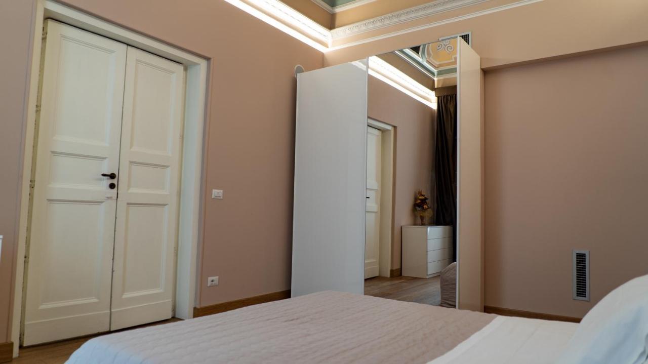 Duca Di Sarro Le Suites CTA Exterior foto